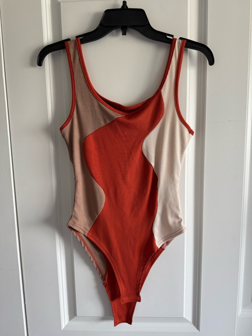 Chic Colorblock Bodysuit in Burnt Red and Tan
